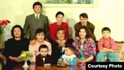Нурсултан Назарбаев с семьей. 1992 год.