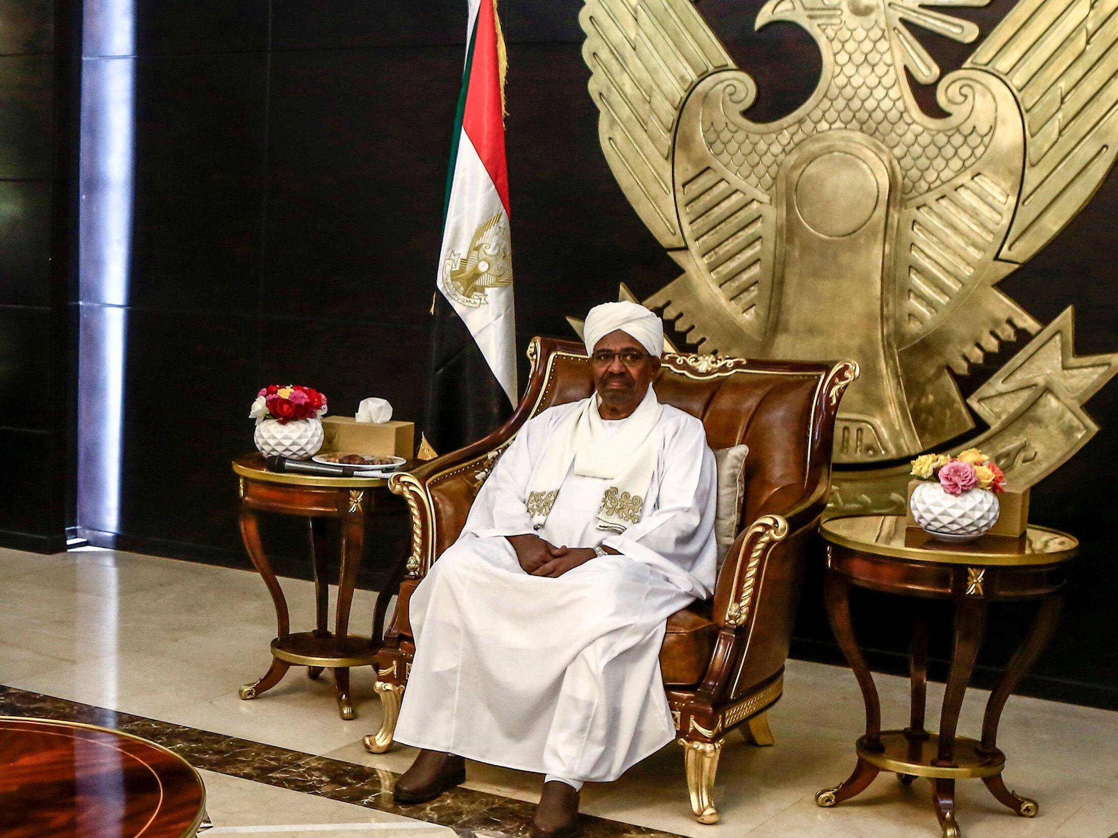 Судан вернул 4 миллиарда долларов активов украденных экс-президентом Баширом