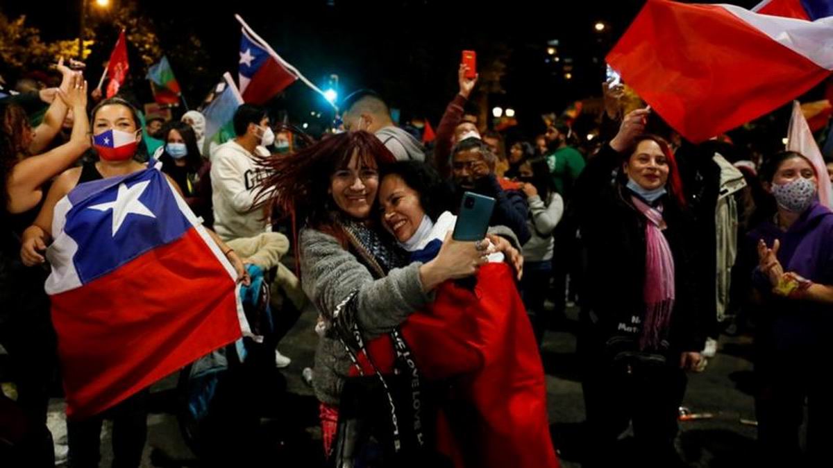 В Чили праздник: страна отвергла конституцию Пиночета