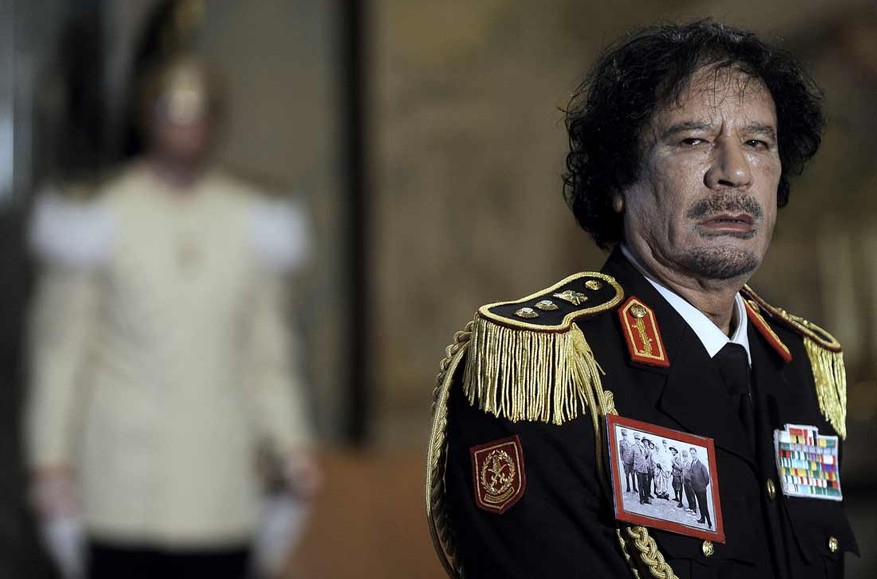 Со штыком и на штыке. Как и почему Муаммар Каддафи потерял народную любовь