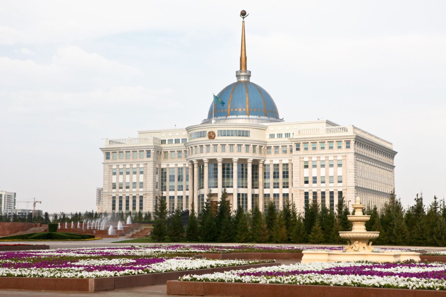 Самостоятельная политическая трансформация Назарбаева в Казахстане