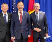 В Кыргызстан приедет делегация администрации США во главе с бывшим послом Дональдом Лу