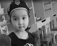 Семья четырехлетней девочки, погибшей во время январских событий, покинула Казахстан после угроз сотрудников спецслужбы
