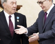 Почему Токаев не закрывает “канал Назарбаева” Назар-Токаев-копия-1050x525